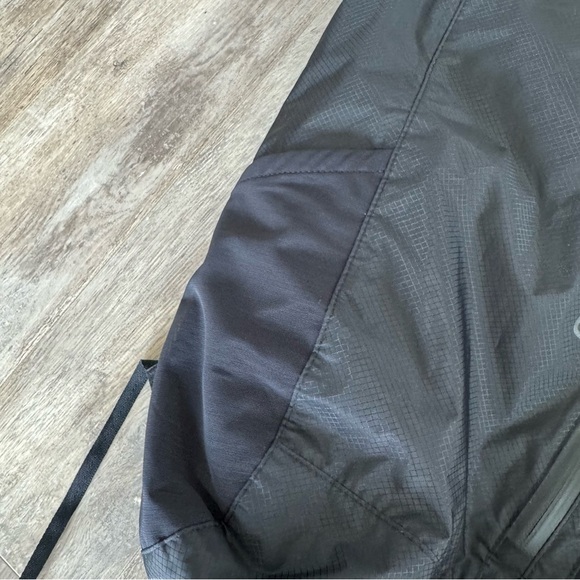 NWOT! Catalyst WATERPROOF 20L BACKPACK - Black - Picture 10 of 12